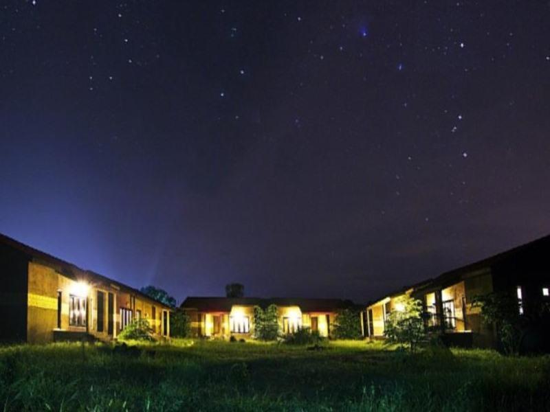 Aranyak Resort Tāla Extérieur photo