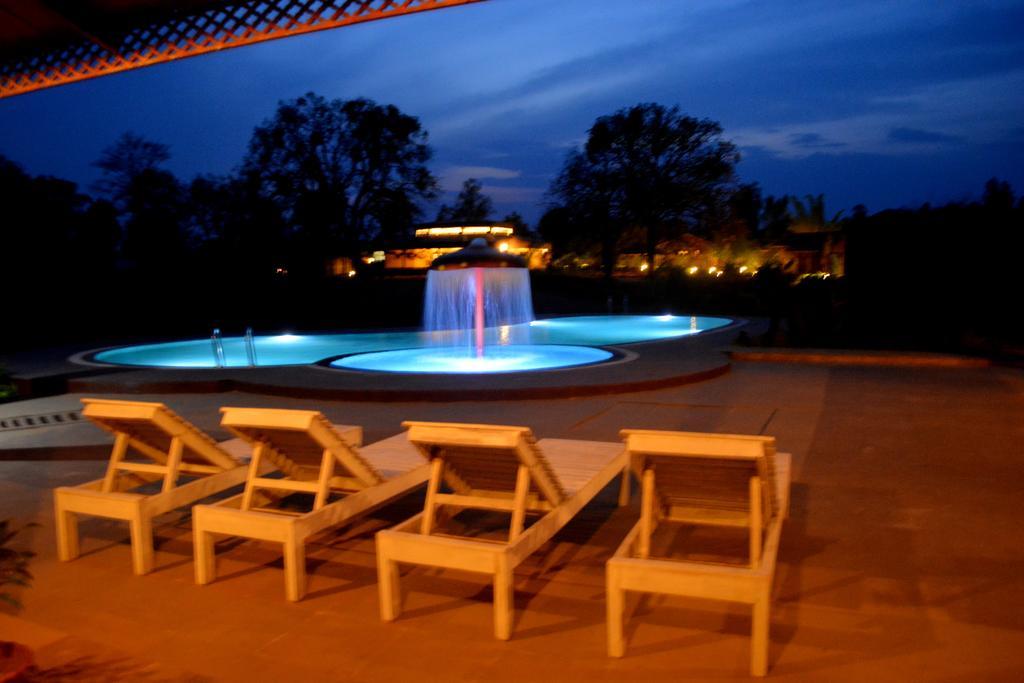 Aranyak Resort Tāla Extérieur photo