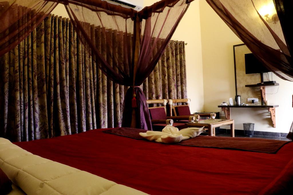 Aranyak Resort Tāla Extérieur photo
